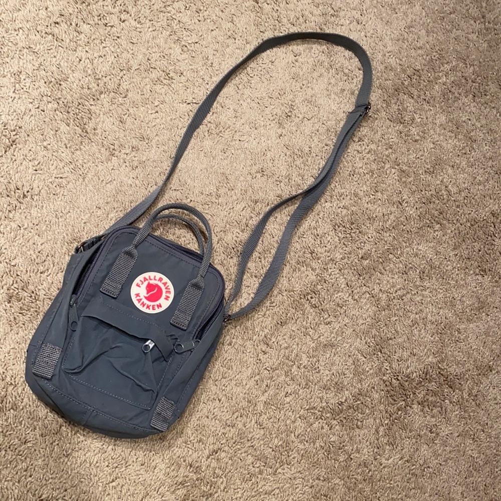 Fjallraven kanken mini crossbody